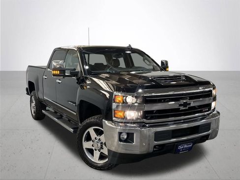 Used 2019 Chevrolet Silverado 2500 LTZ w/ Duramax Plus Package image 7