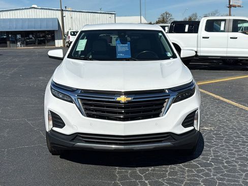Used 2023 Chevrolet Equinox LT w/ Driver Convenience Package image 2