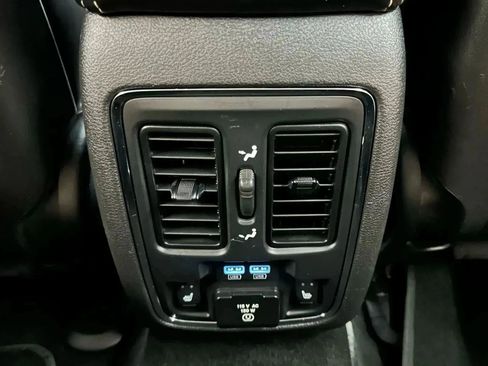 Used 2014 Jeep Grand Cherokee Limited image 12