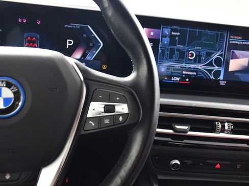 Used 2023 BMW i4 eDrive35 RWD image 30