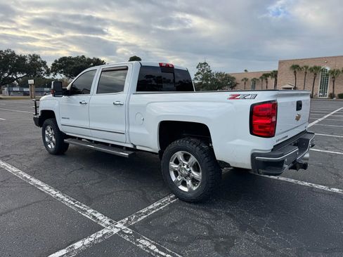 Used 2019 Chevrolet Silverado 2500 LTZ w/ Duramax Plus Package image 9