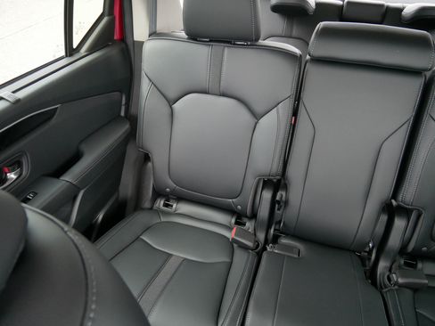 Certified 2023 Honda Pilot Touring image 12