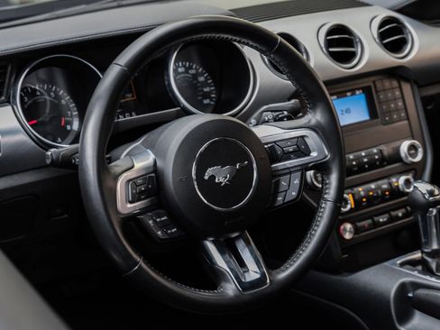 Used 2022 Ford Mustang GT RWD image 14