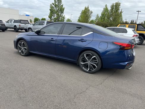 Used 2023 Nissan Altima 2.5 SR FWD image 3