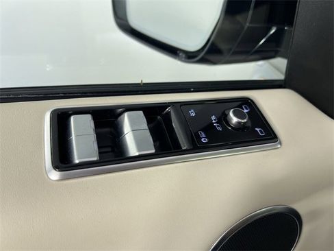 Used 2020 Land Rover Range Rover Sport HST image 23