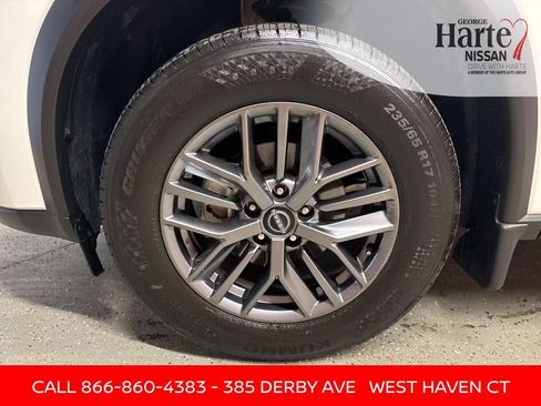 Certified 2024 Nissan Rogue S image 40