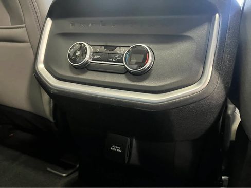 Used 2025 Ford Expedition Active AWD/4WD image 43
