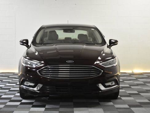 Used 2017 Ford Fusion SE w/ Fusion SE Technology Package image 9