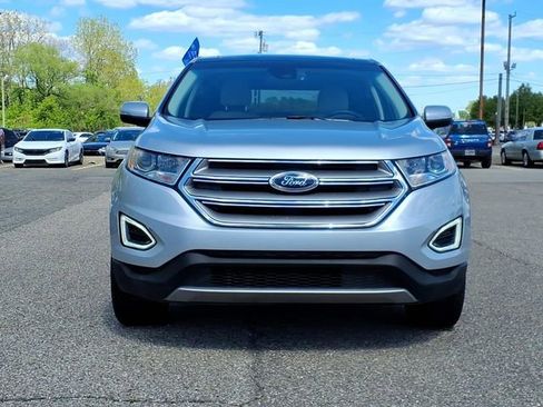 Certified 2018 Ford Edge Titanium w/ Equipment Group 301A FWD image 2