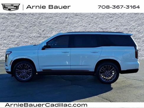 Used 2025 Cadillac Escalade Sport Platinum AWD/4WD image 10