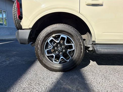 Certified 2025 Ford Bronco Outer Banks AWD/4WD image 32