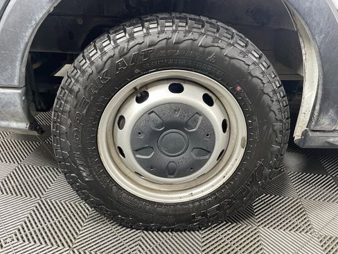 Used 2019 Ford Transit 250 148 Medium Roof image 13