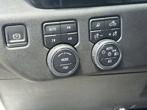 Certified 2023 Chevrolet Silverado 1500 High Country w/ High Country Premium Package AWD/4WD image 36