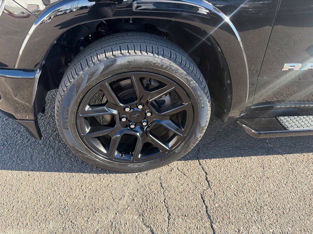 Used 2022 RAM 1500 Laramie AWD/4WD image 32