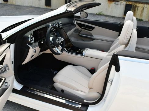 Used 2024 Mercedes-Benz CLE 300 4MATIC Cabriolet image 60