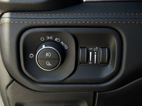 Used 2020 RAM 1500 Limited AWD/4WD image 23