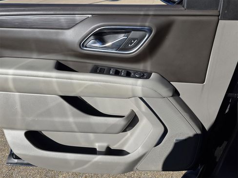 Used 2023 Chevrolet Tahoe Z71 image 18