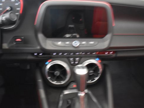 Used 2019 Chevrolet Camaro LT image 11