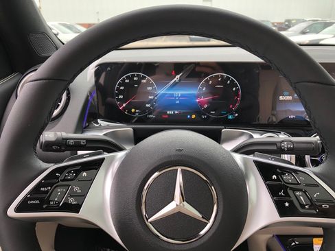 New 2026 Mercedes-Benz GLB 250 4MATIC image 20