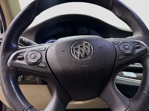 Used 2019 Buick Enclave Essence AWD/4WD image 13
