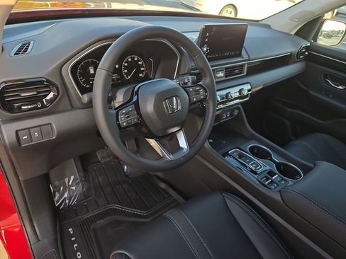 New 2025 Honda Pilot Touring image 16