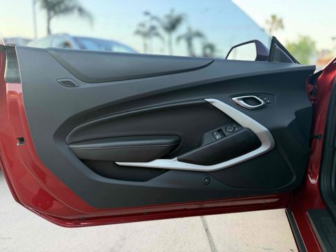 Used 2018 Chevrolet Camaro LT w/ RS Package image 15