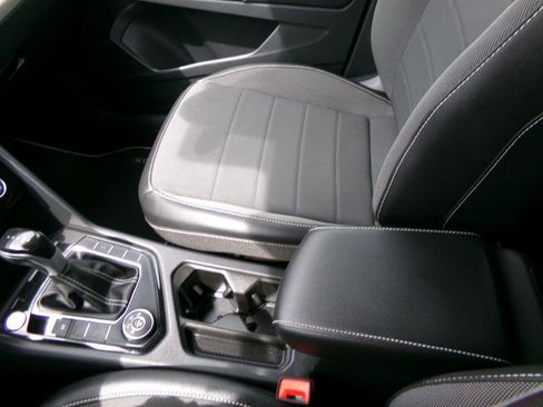 Used 2023 Volkswagen Taos SE AWD/4WD image 30