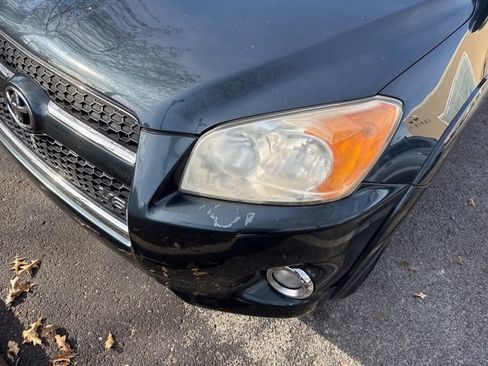 Used 2010 Toyota RAV4 Limited image 2