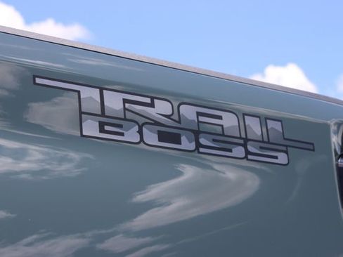 Used 2025 Chevrolet Silverado 2500 LT w/ Trail Boss Package AWD/4WD image 18