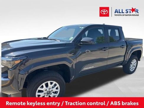 Used 2025 Toyota Tacoma SR5 image 1