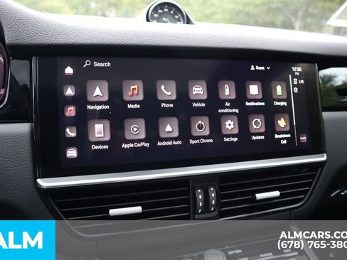 Used 2022 Porsche Cayenne E-Hybrid Coupe image 36