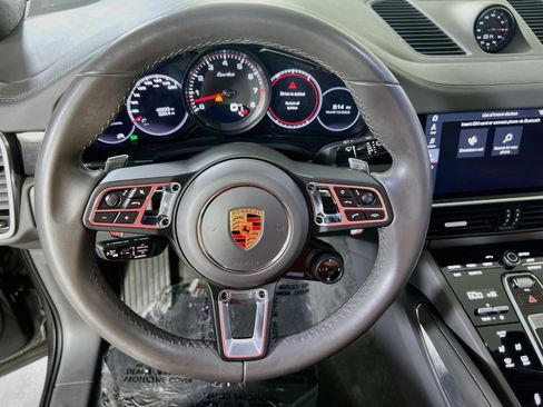 Used 2019 Porsche Cayenne Turbo AWD/4WD image 11