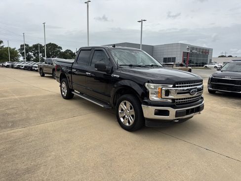 Used 2019 Ford F150 XLT w/ Equipment Group 302A Luxury AWD/4WD image 9