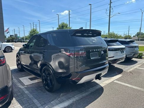 Used 2024 Land Rover Discovery Metropolitan Edition AWD/4WD image 5
