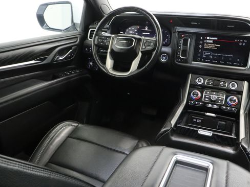 Used 2023 GMC Yukon Denali w/ Advanced Technology Package AWD/4WD image 36