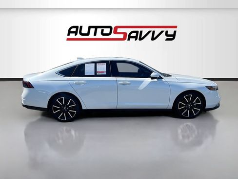 Used 2025 Honda Accord Touring image 8