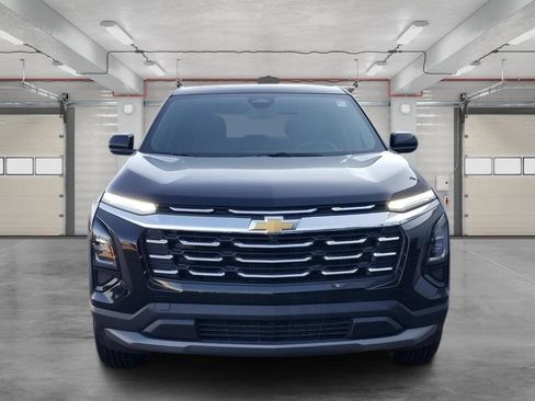 New 2026 Chevrolet Equinox LT image 2