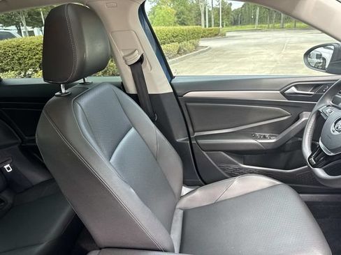 Used 2020 Volkswagen Jetta SE FWD image 17