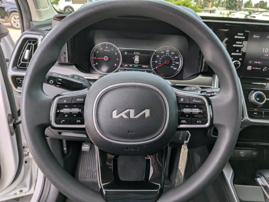Certified 2023 Kia Sorento LX FWD image 28