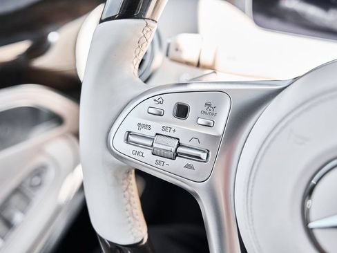 Used 2020 Mercedes-Benz S 560 4MATIC Coupe image 45