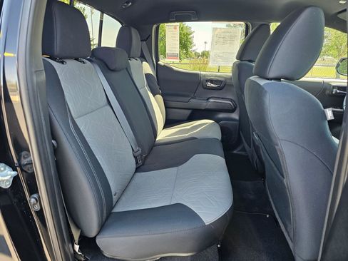 Used 2021 Toyota Tacoma TRD Off-Road AWD/4WD image 13