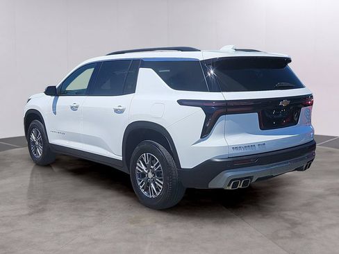 Used 2026 Chevrolet Traverse LT AWD/4WD image 6