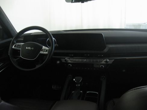 Used 2024 Kia Telluride SX Prestige image 2