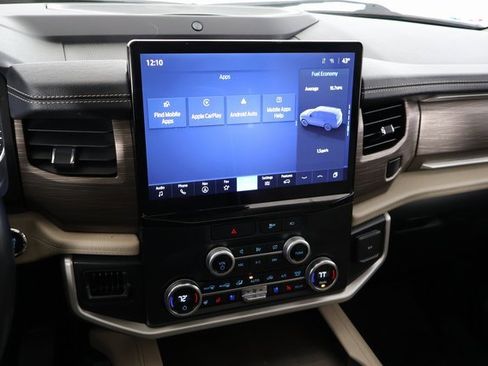 Used 2022 Ford Expedition Limited image 31