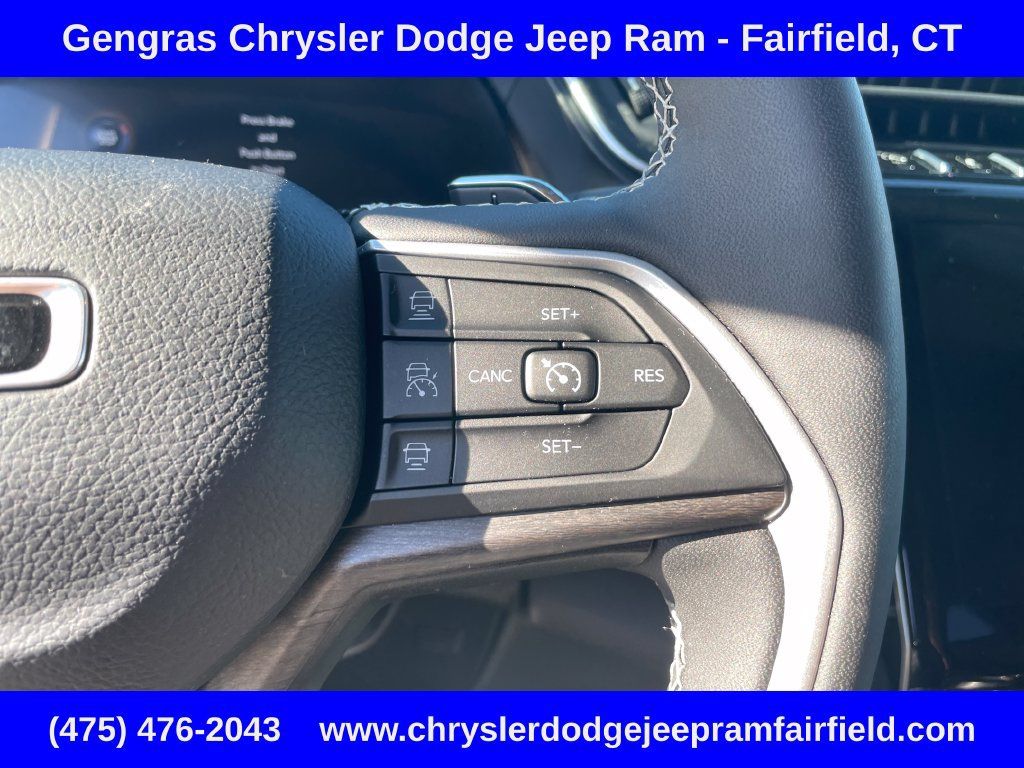 Used 2023 Jeep Grand Cherokee L Limited w/ Luxury Tech Group II AWD/4WD image 55