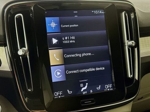 Used 2020 Volvo XC40 T5 Momentum image 28