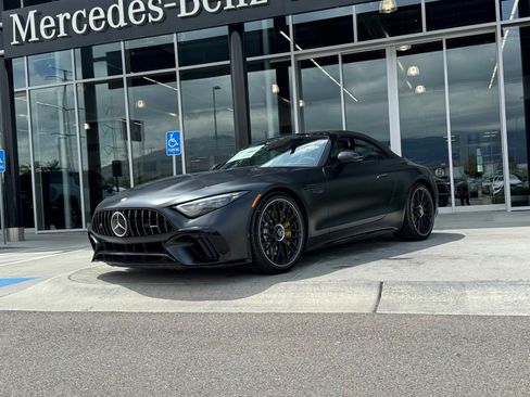 New 2025 Mercedes-Benz SL 63 AMG 4MATIC image 2