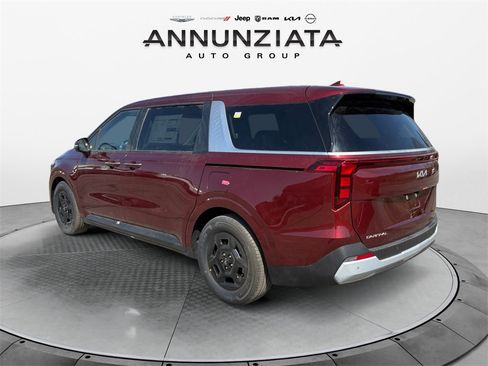 New 2025 Kia Carnival image 3