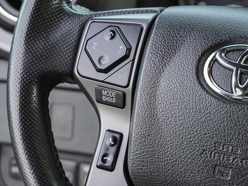 Used 2023 Toyota Tacoma TRD Off-Road image 31