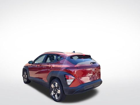 Used 2025 Hyundai Kona SEL FWD image 3